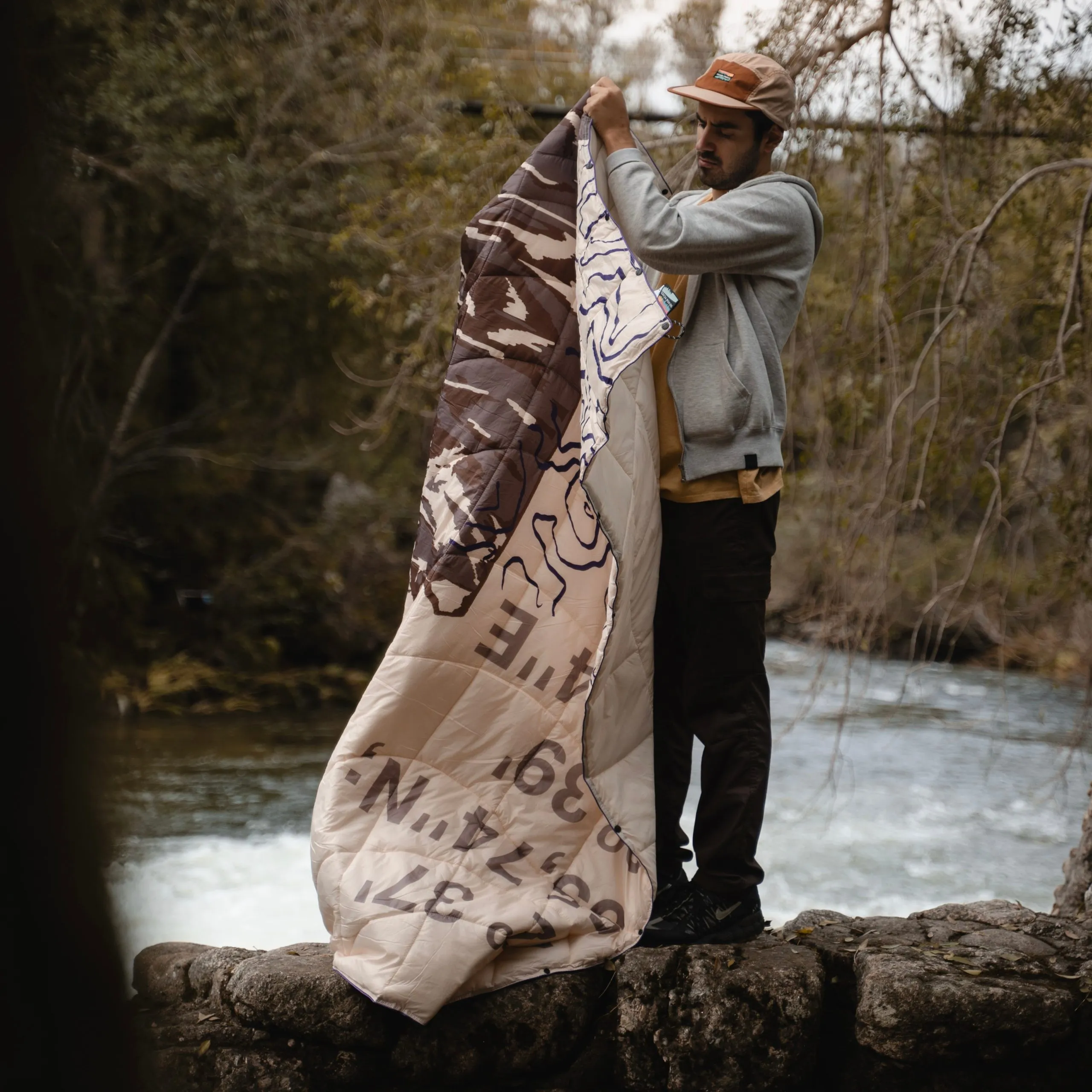 Individual Quilt Les Pyrenees - Image 3